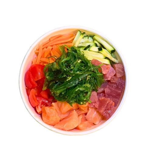 Poke bowl with salmon, red tuna, wakame seaweed, carrots and courgette